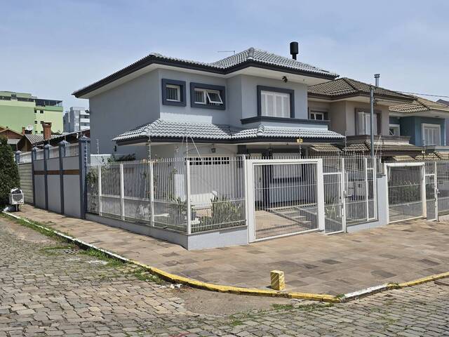 #1710 - Casa para Venda em Caxias do Sul - RS - 1